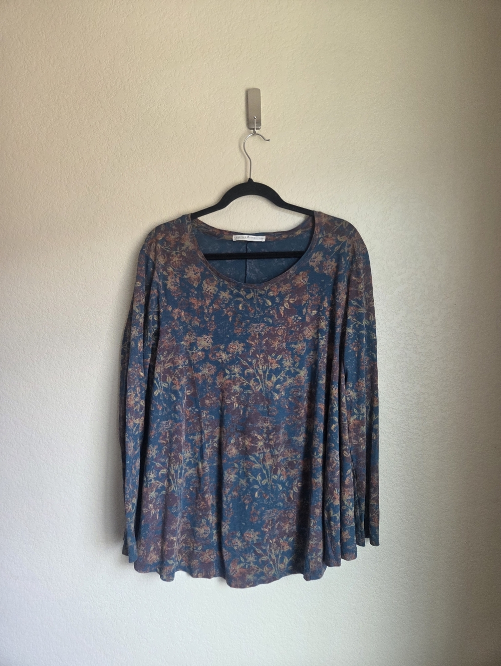 Peruvian Connection Floral Long Sleeve Top Size M/L